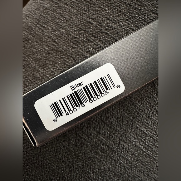 NEW HAUS Laboratories Liquid Eyeshadow - Picture 5 of 5